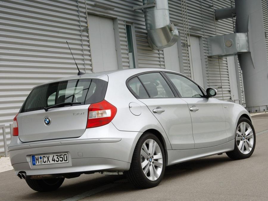  BMW 130i 5-Door 2005 года  (фото 12 из 15)